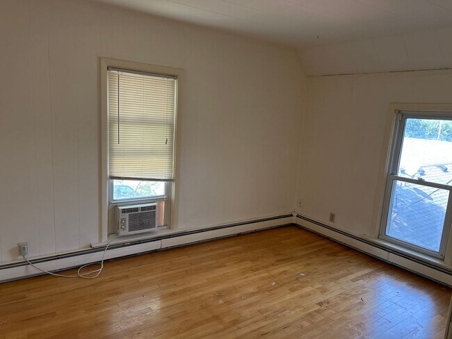 Foto del edificio - 526 Winslow Ave