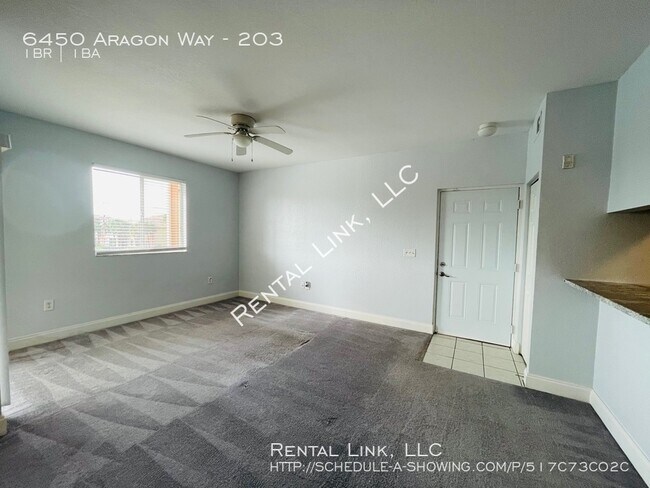 Building Photo - Upgraded Fort Myers Condo For Rent