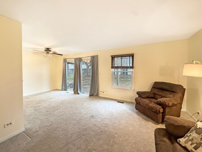 Foto del edificio - 1206 Ballantrae Pl