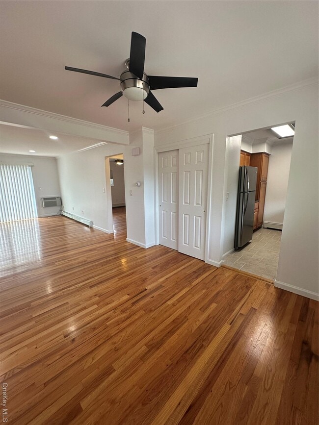 Building Photo - 12 Central Dr