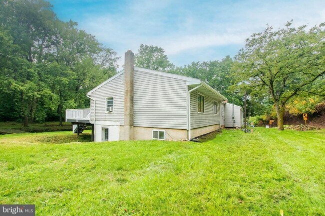 Foto del edificio - 1425 Manor Rd