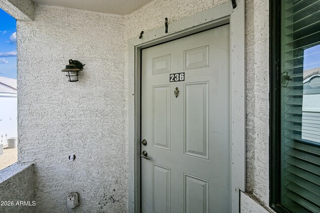 Foto del edificio - 3065 N 67th Ave