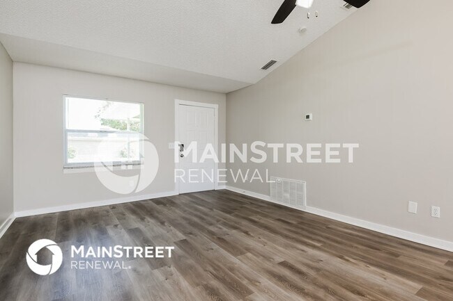 Building Photo - 956 Sunshine Way SW
