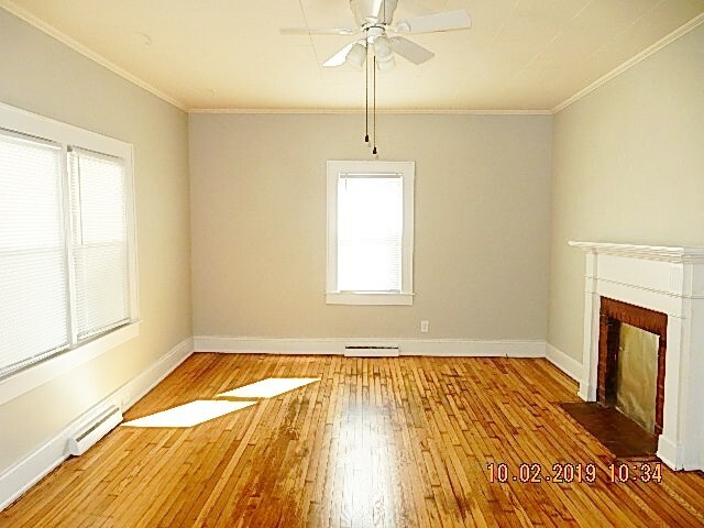 Building Photo - 709 W Main St