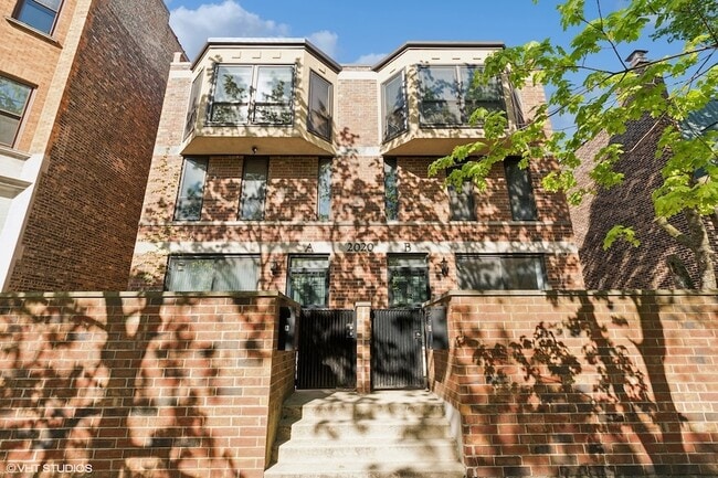 Photo - 2020 N Cleveland Ave Townhome