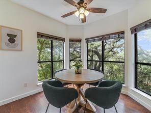 Building Photo - 4711 Spicewood Springs Rd