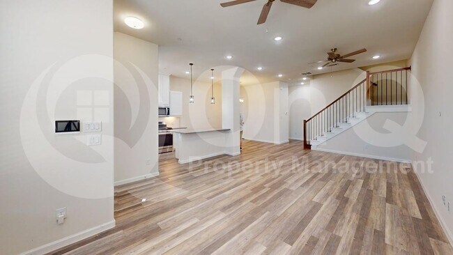 Building Photo - 16164 Doe Lk Dr