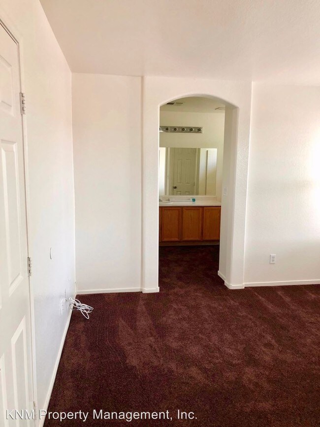 Building Photo - 3 br, 3 bath House - 5911 Amber Sky Ave.
