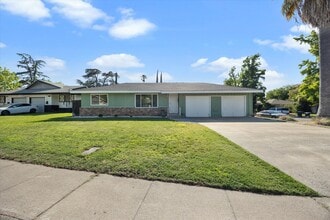 Building Photo - 1135 Agatha Way