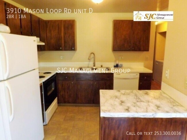 Building Photo - 2 bedroom 1 bath second floor apartment fo...