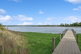 Building Photo - 8 S Harbor Dr