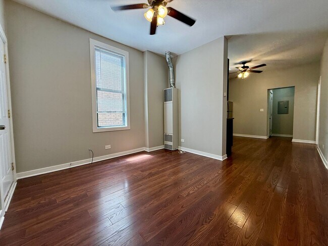 Foto del edificio - 3728 S Parnell Ave