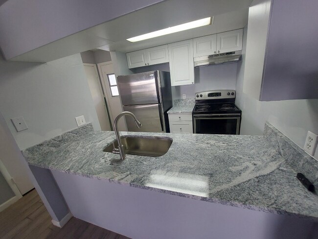 Foto del edificio - 4871 W McElroy Ave