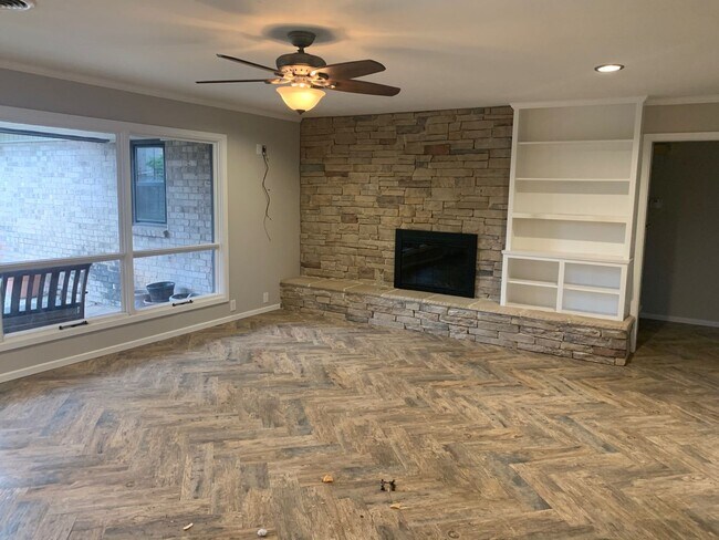 Foto del edificio - 4 Bedroom in Melanie Park