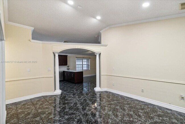 Foto del edificio - 17610 SW 4th Ct