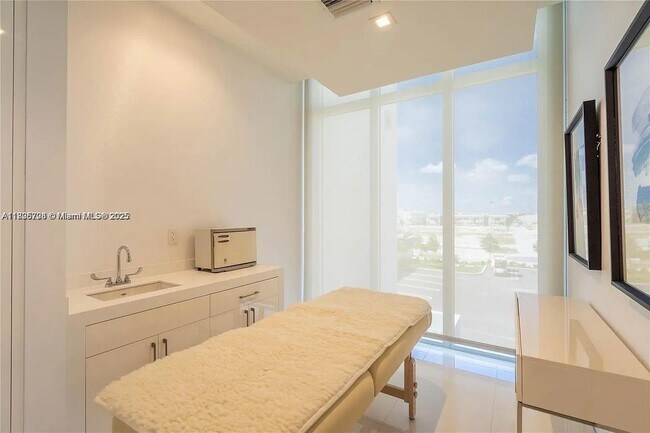 Foto del edificio - 10245 NW 63rd Terrace