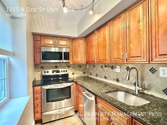 Foto del edificio - Lovely Rosslyn Condo, Great Location!