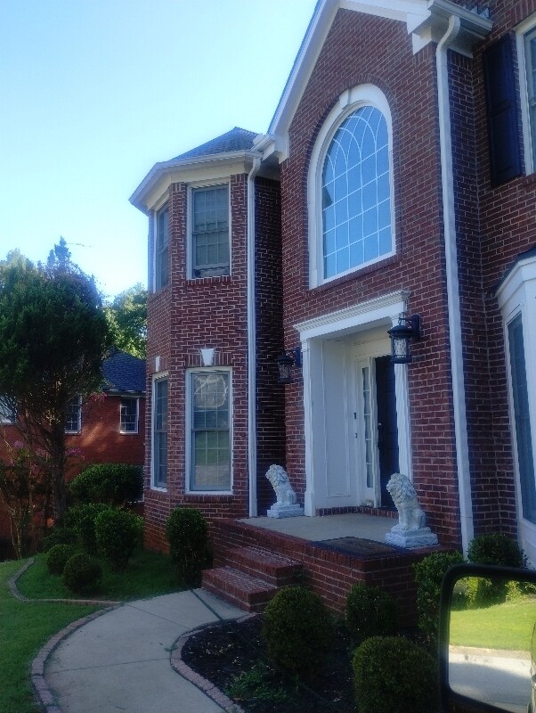 Foto del edificio - 6386 Greenock Dr