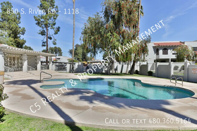 Foto del edificio - 850 S River Dr
