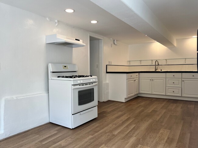 Foto del edificio - 1422 Summit Ave