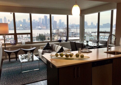 Foto principal - 800 Harbor Blvd