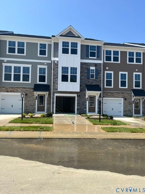 Building Photo - 419 Burden Dr