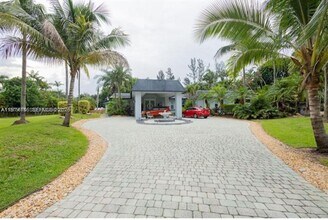 Building Photo - 14500 SW 17th Ct