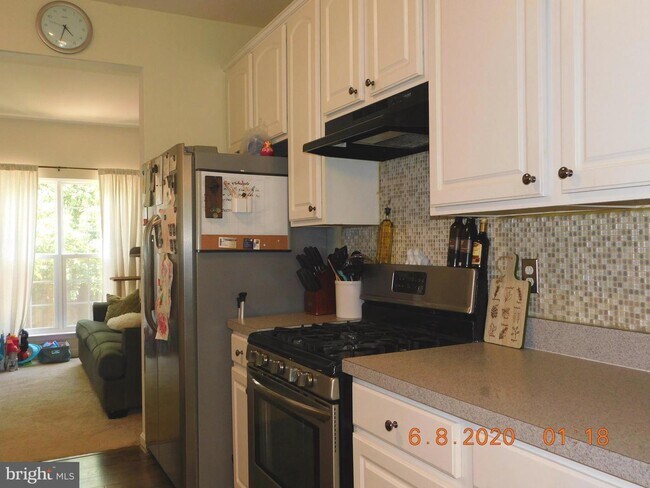 Building Photo - 2289 Forsythia Dr