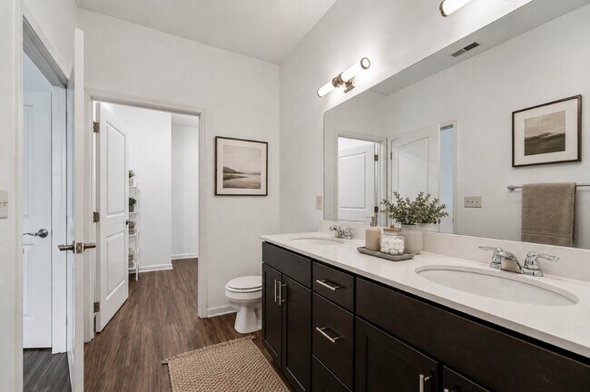 Foto del edificio - The Links at CenterPointe Townhomes