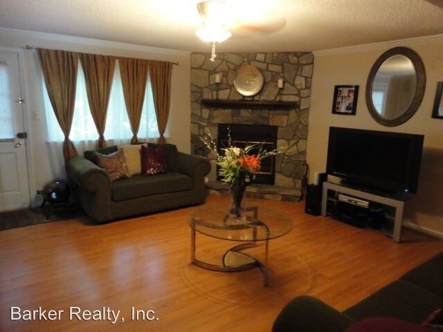 Foto del edificio - 3 br, 2.5 bath House - 7800 Stephanie Lane
