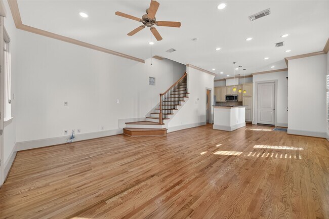 Foto del edificio - 931 W 23rd St