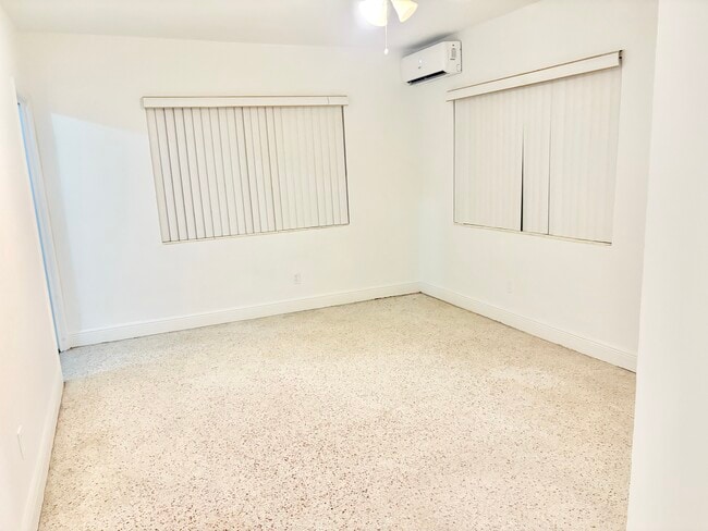 Foto del edificio - 1322 NW 29th Ter