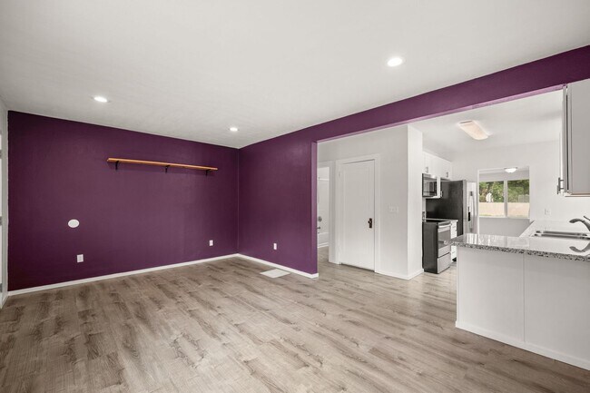 Foto del edificio - Charming Craftsman, Fully Updated — 3 Bed + Finished Basement on the West Side!