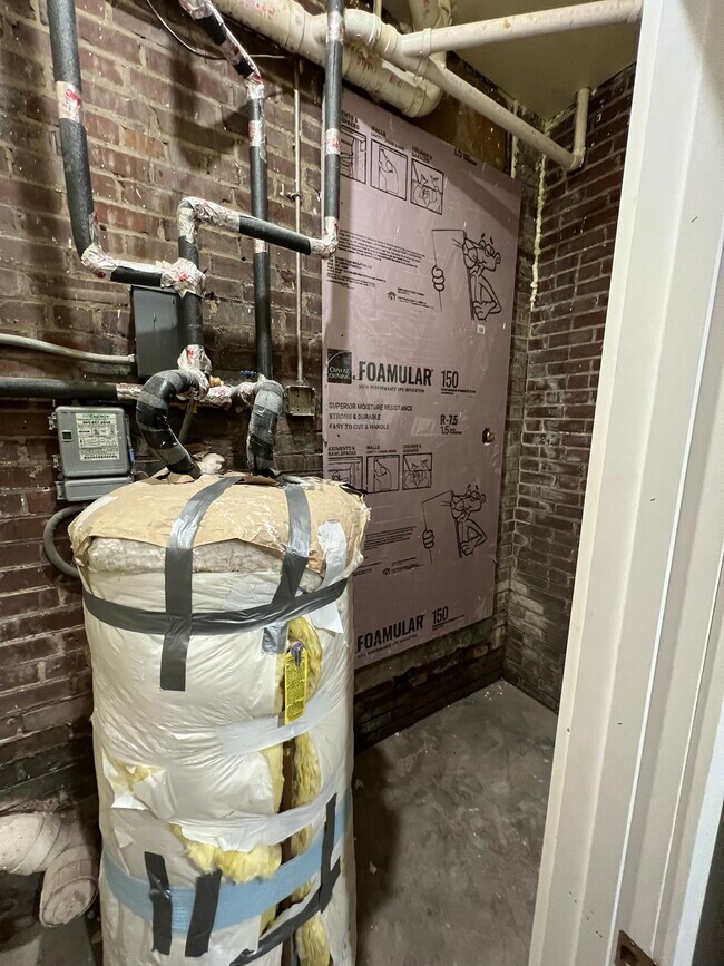 Utility closet in Garage with storage space - 2112 Patterson Ave