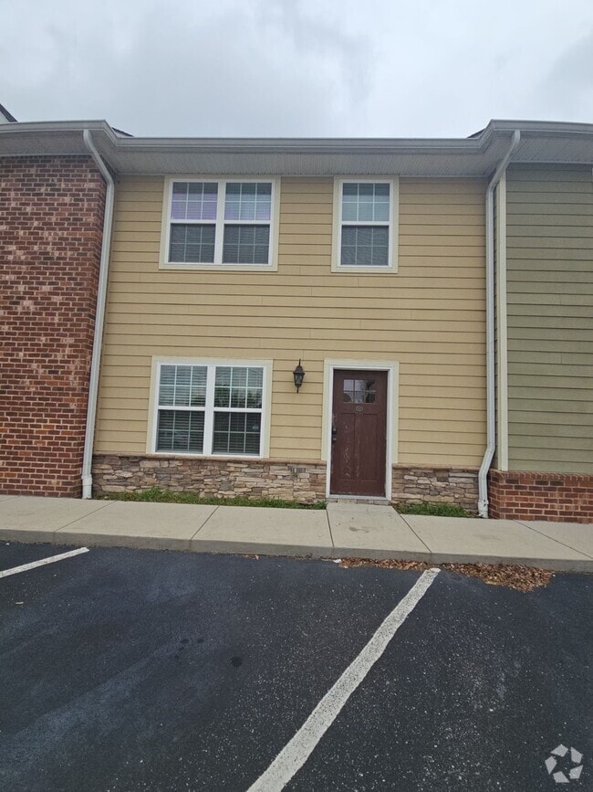 Building Photo - 373 E Jere Whitson Rd