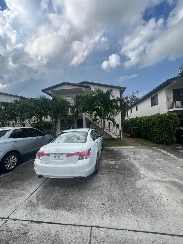 Foto del edificio - 467 E 13th St