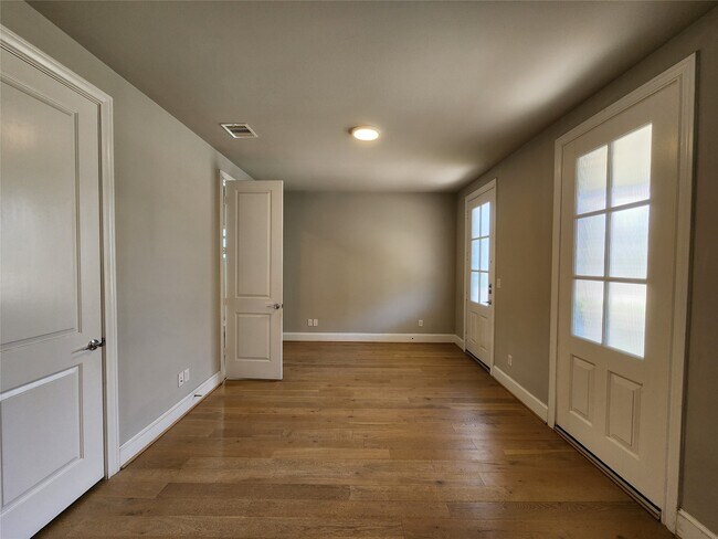 Foto del edificio - 2609 Cottage Grove Green Dr