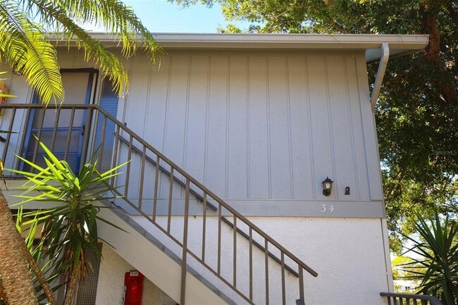 Building Photo - 1960 Union St