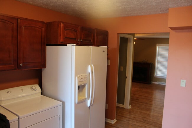 Building Photo - Southern Hills Duplex