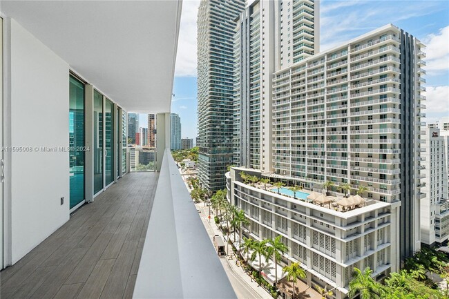 Foto del edificio - 1080 Brickell Ave