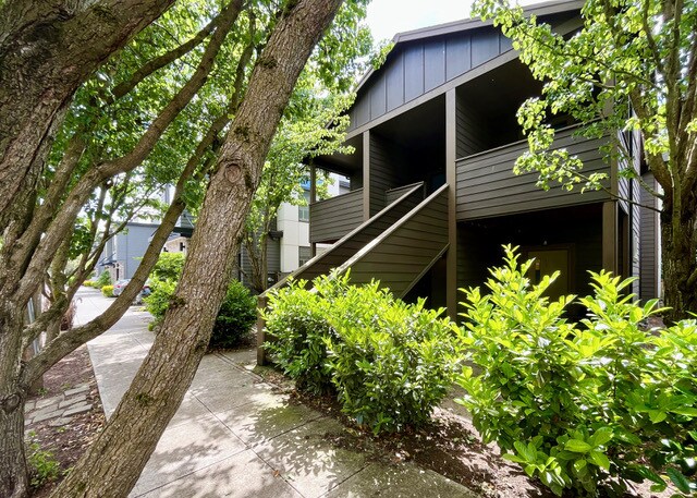 Foto principal - 348 N Ivy St