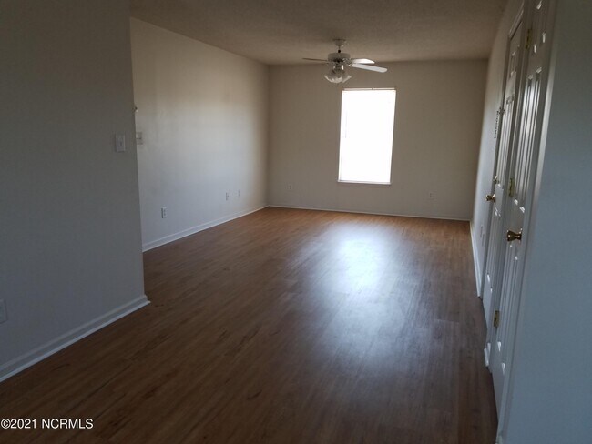 Foto del edificio - 1000 Hammock Ln