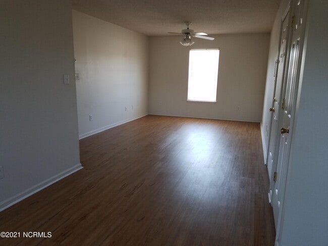 Building Photo - 1000 Hammock Ln