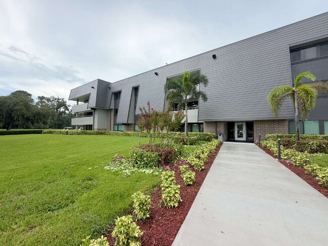 Building Photo - "Spacious 2-Bed, 2-Bath Condo Retreat in Innisbrook Community – 1210 Sq Ft of Comfort at 36750 US...