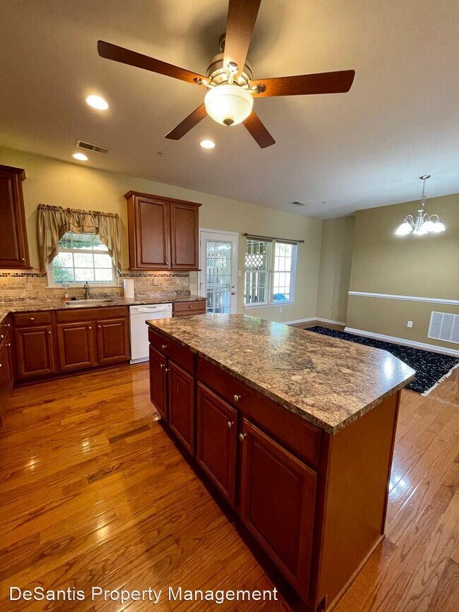Building Photo - 3 br, 3 bath House - 192 Broadstone Drive