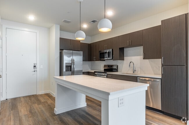 1BR, 1BA - 804SF - Kitchen - CO/OP Singleton