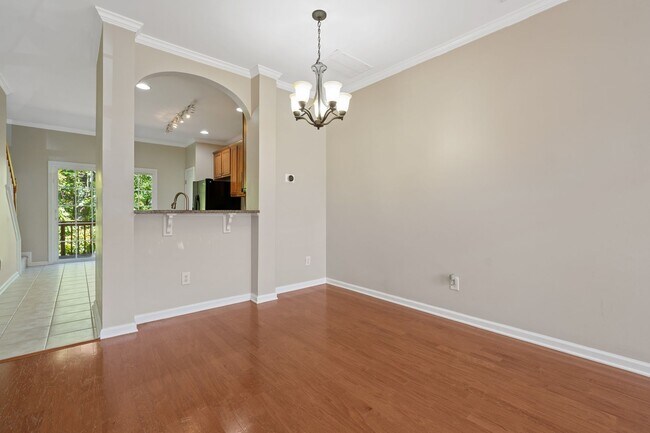Building Photo - Spacious 3-Level Townhome in Prime Durham Location