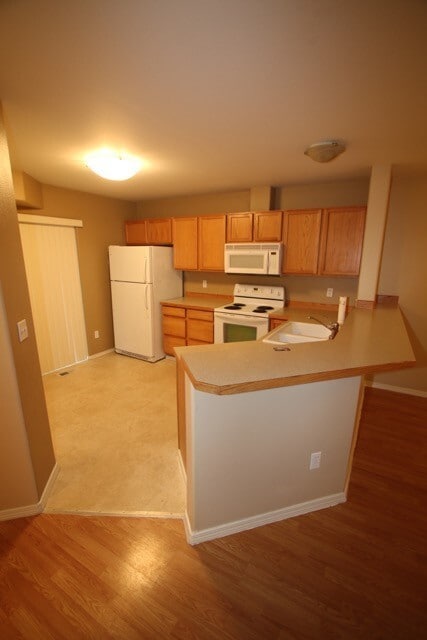 Building Photo - 3 Bedroom Condo close to JBER and Shopping!