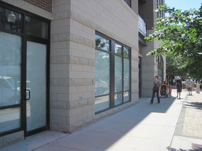 Storefront - Fountain View