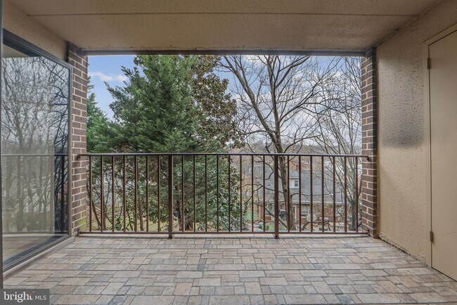 Foto del edificio - 124 Roberts Ln